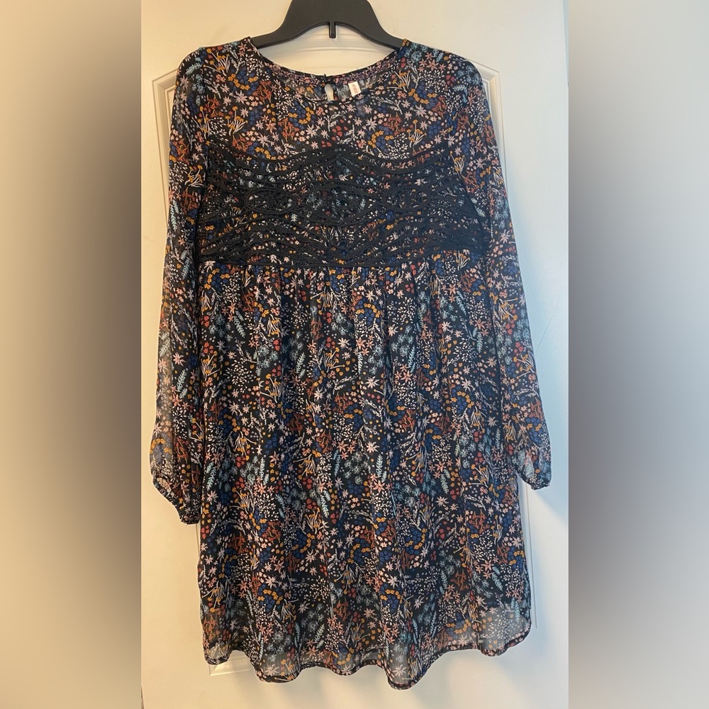 Xhilaration Women’s Black Floral Dress Size Small